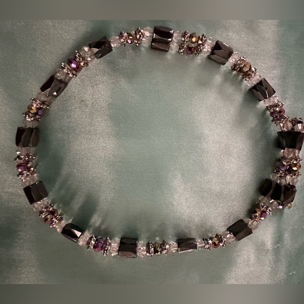 14 1/2” magnetic crystal jewelry-double row. Wear as bracelet/choker. - Picture 1 of 2